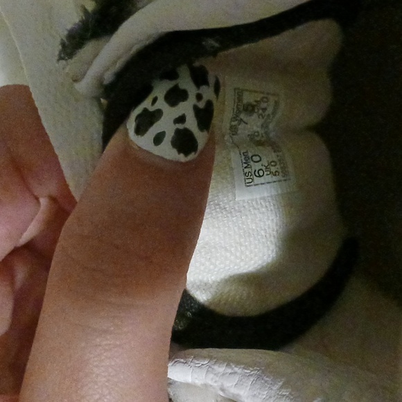 Old skool fluffy vans - Picture 4 of 4